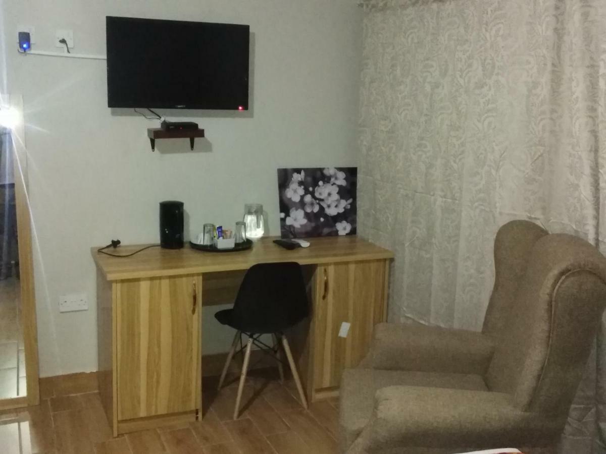 Lalani Prestige Guesthouse Nata Exteriör bild